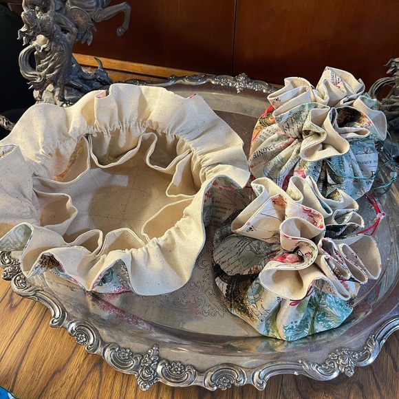 Assorted Drawstring Pouches - Picture 4 of 4